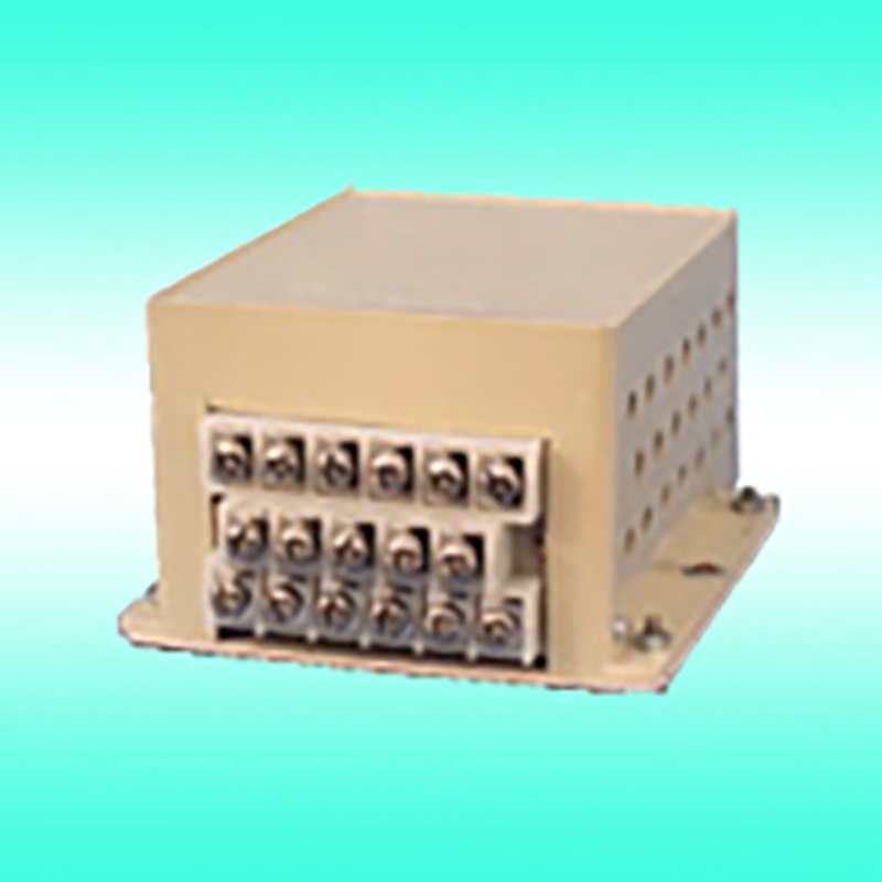 FJQ-3三(san)相移相或過(guò)零可控矽觸(chù)發附加器